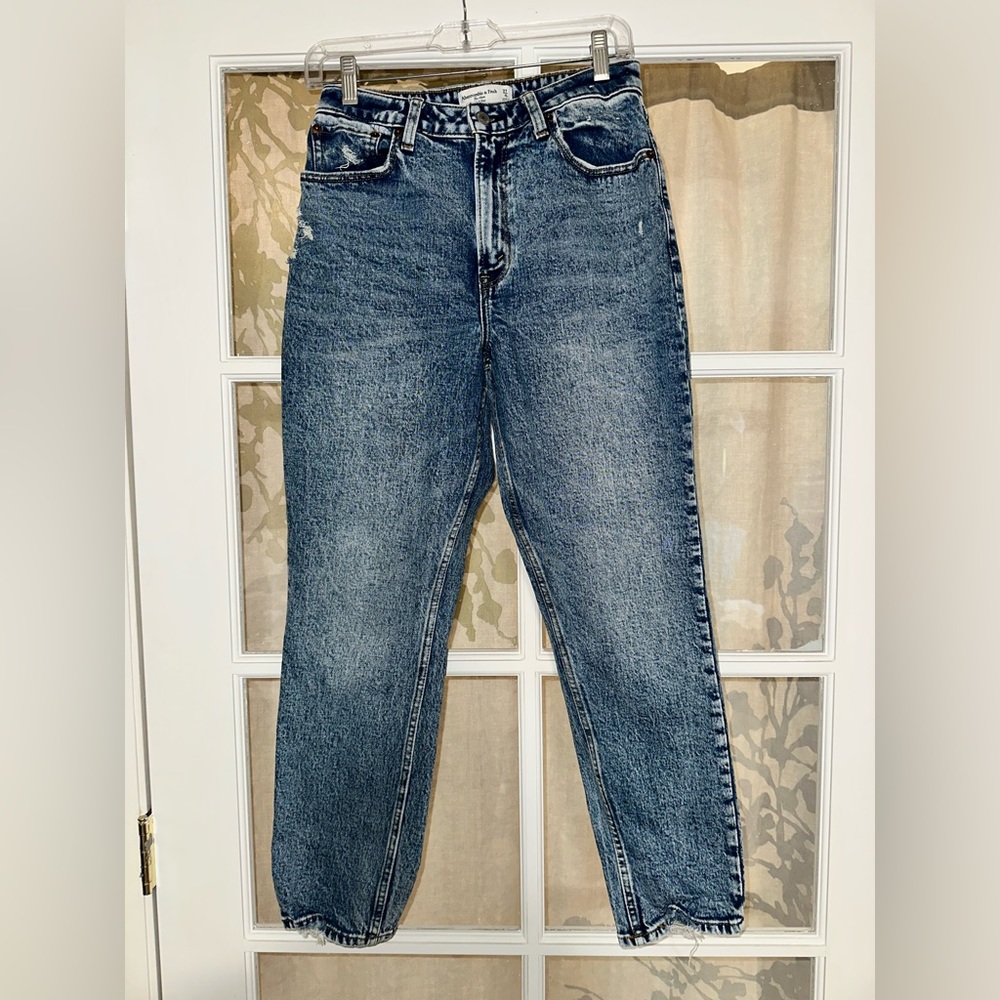 ABERCROMBIE JEANS